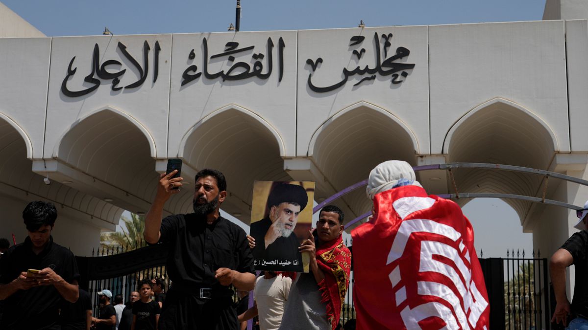 اعتصام انصار الصدر أمام مجلس القضاء العراقي