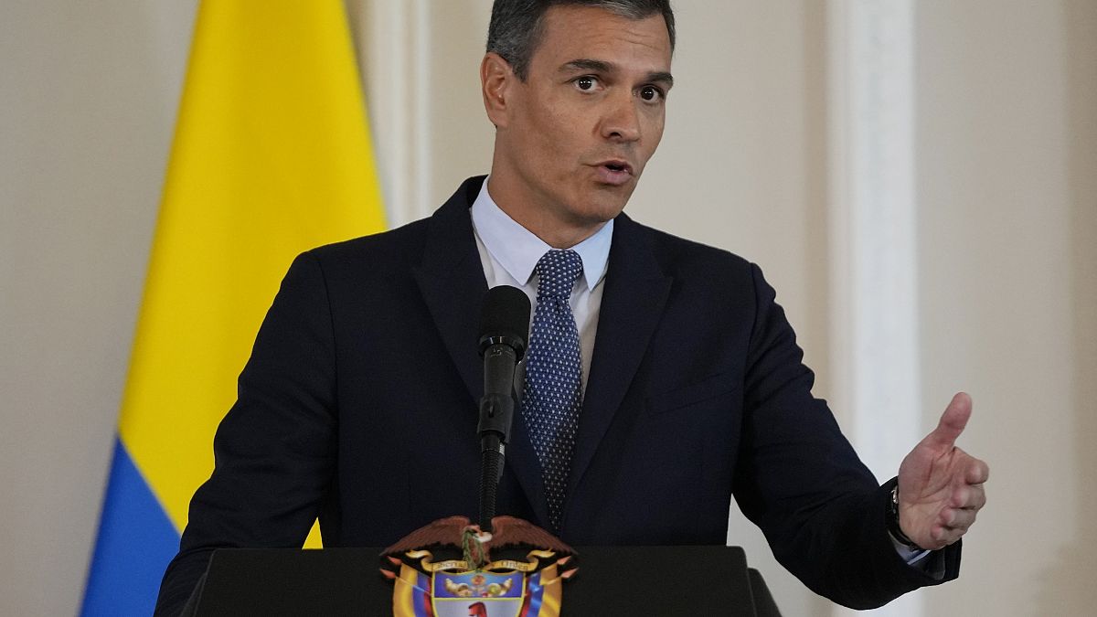 El presidente del Gobierno español, Pedro Sánchez, durante una declaración conjunta con el presidente de Colombia, Gustavo Petro, en Bogotá, Colombia, 24/8/2022