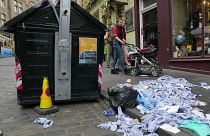 Горы отходов на улицах Эдинбурга из-за забастовки уборщиков мусора