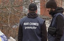 Ειδικά κλιμάκια του ΟΗΕ, ΜΚΟ και ουκρανικές αρχές πραγματοποιούν έρευνες για αποδείξεις διάπραξης εγκλημάτων πολέμου