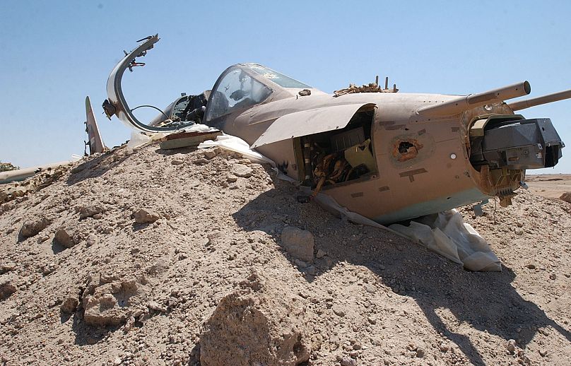 هواپیماهای مدفون شده عراق زیر شن و ماسه