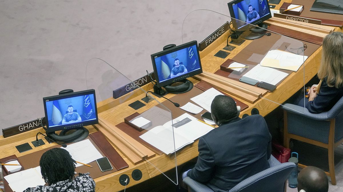 Президент Украины обратился к Совбезу ООН по видеосвязи