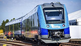 Dünyanın ilk hidrojen yolcu trenleri Almanya'da sefere hizmete giriyor