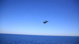Arşiv: Ege Denizi üzerinde bir savaş uçağı