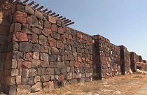 Mauern der Festung Erebuni