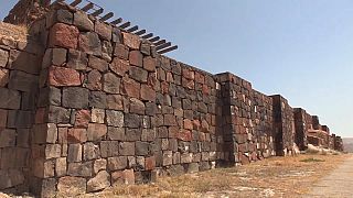 Mauern der Festung Erebuni