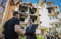 Luigi Di Maio tra i palazzi distrutti di Irpin, Ucraina