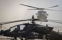 CENTCOM kuvvetleri bölgedeki İran destekli militanlara AH-64 Apache helikopterleri, AC-130 silahlı helikopterler ve M777 toplar ile saldırı düzenledi