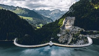 نیروگاه برق آبی در سوئیس