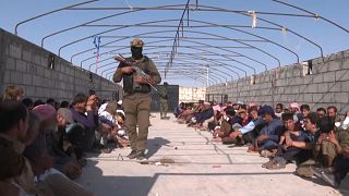 قوات كردية في مخيم الهول السوري تجري مداهمات "للخلايا النائمة"