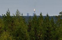 La torche du site gazier russe de Gazprom à Portovaya, situé près de la frontière avec la Finlande, le 26 août 2022.