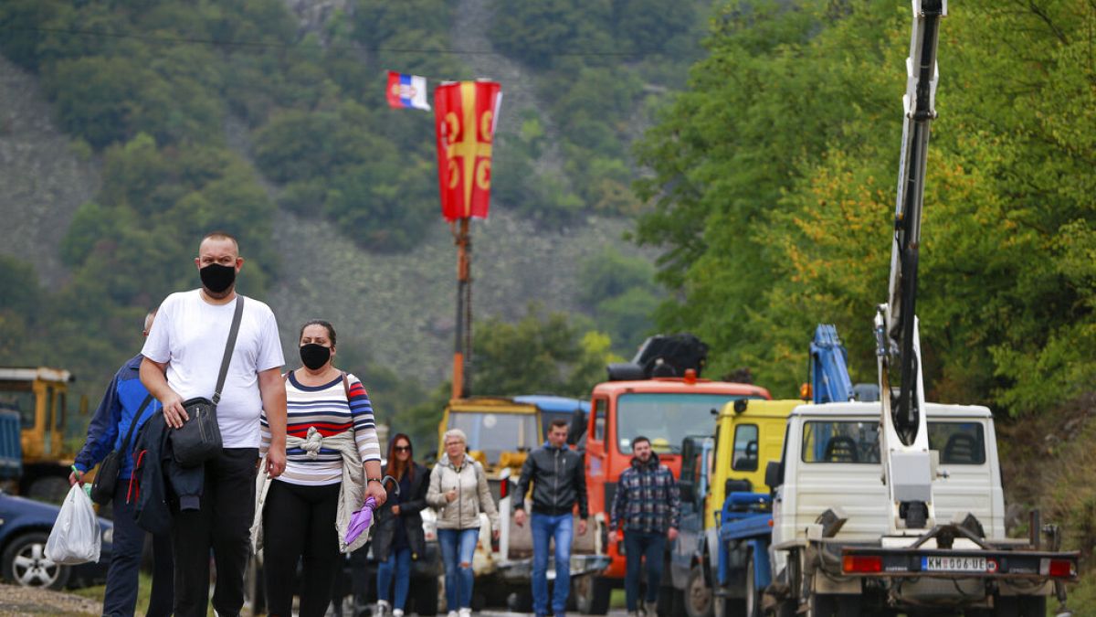 Paso fronterizo entre Serbia y Kosovo.