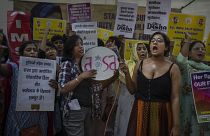Manifestações em várias cidades indianas contra libertação de violadores