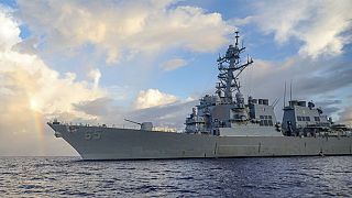 a USS Benfold a Fülöp-szigeteknél
