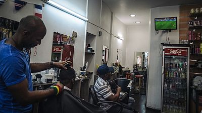 France: with the barbers in solidarity who do the hair of isolated migrants