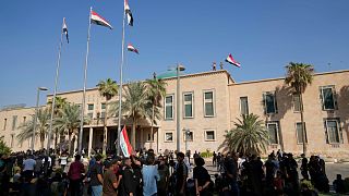 أنصار التيار الصدري داخل القصر الحكومي في بغداد