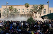 Forças de segurança usam gás lacrimogéneo contra apoiantes de Muqtada al-Sadr