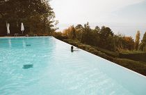 Espiando desde el cielo, Francia registra las piscinas no declaradas