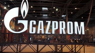 صورة تظهر شعار شركة غازبروم الروسية العملاقة للطاقة خلال معرض المؤتمر العالمي للغاز في باريس، فرنسا، 2 يونيو 2015