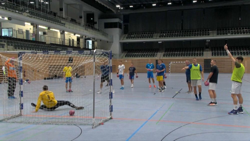 VIDEO : Ukrainian handball champions prepare for new season in German second division