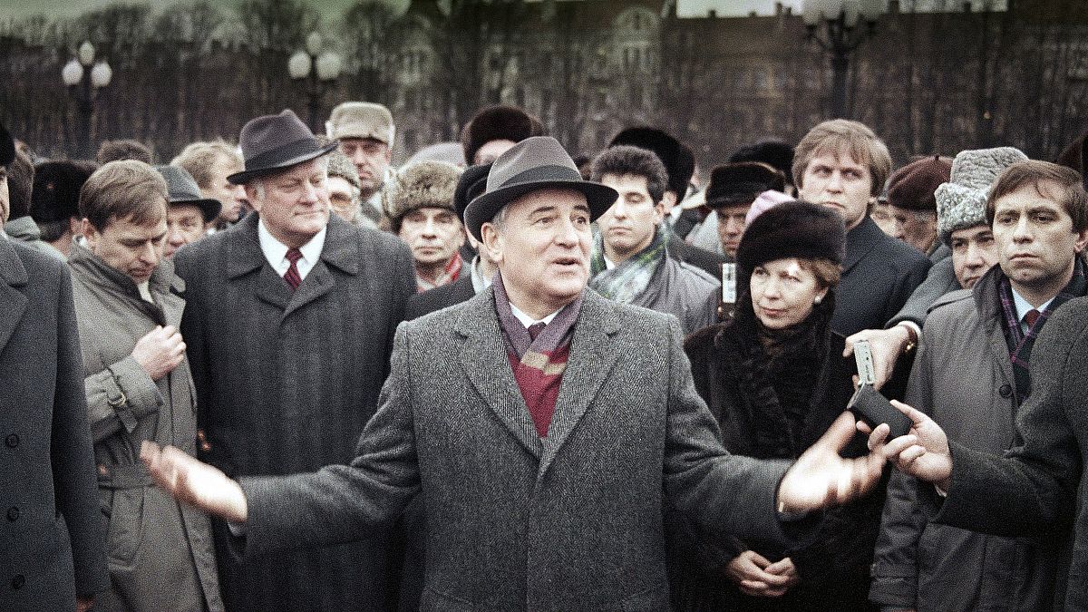 Михаил Горбачев в Вильнюсе. Январь 1990 года