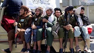 مقاتلو طالبان يحتفلون بالذكرى السنوية الأولى لانسحاب القوات التي تقودها الولايات المتحدة من أفغانستان، كابول، أفغانستان، الأربعاء 31 أغسطس 2022