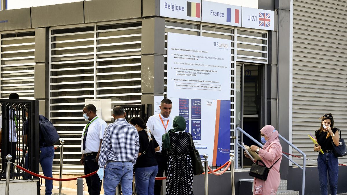 تونسيون يتقدمون بطلبات للحصول على تأشيرات دخول إلى فرنسا وبلجيكا وبريطانيا
