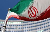 پرچم ایران مقابل مقر اروپایی سازمان ملل در وین