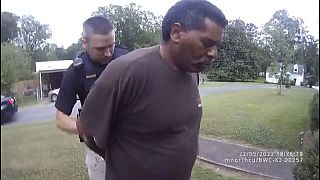 USA : un pasteur noir arrêté alors qu'il arrosait les fleurs de son voisin