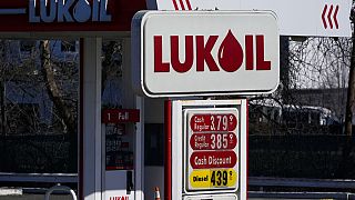 Rusya'nın petrol üreticisi Lukoil şirketi logosu (arşiv)