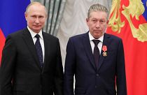 В ноябре 2019 года президент Путин наградил Равиля Маганова орденом Александра Невского.