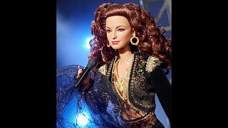 Mattel crea una Barbie de la cantante Gloria Estefan