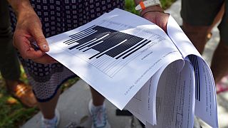 Újságírók és a számukra közzétett lista a Donald Trump floridai birtokán az FBI által talált dokumentumokról