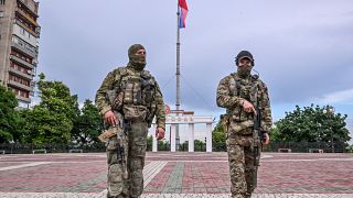 Orosz katonák a zaporizzsjai atomerőmű közelében