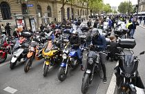 Ежедневно через Париж проезжают около 100 тысяч мотоциклистов