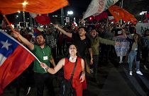 Celebración de los impulsores del rechazo a la nueva Constitución chilena