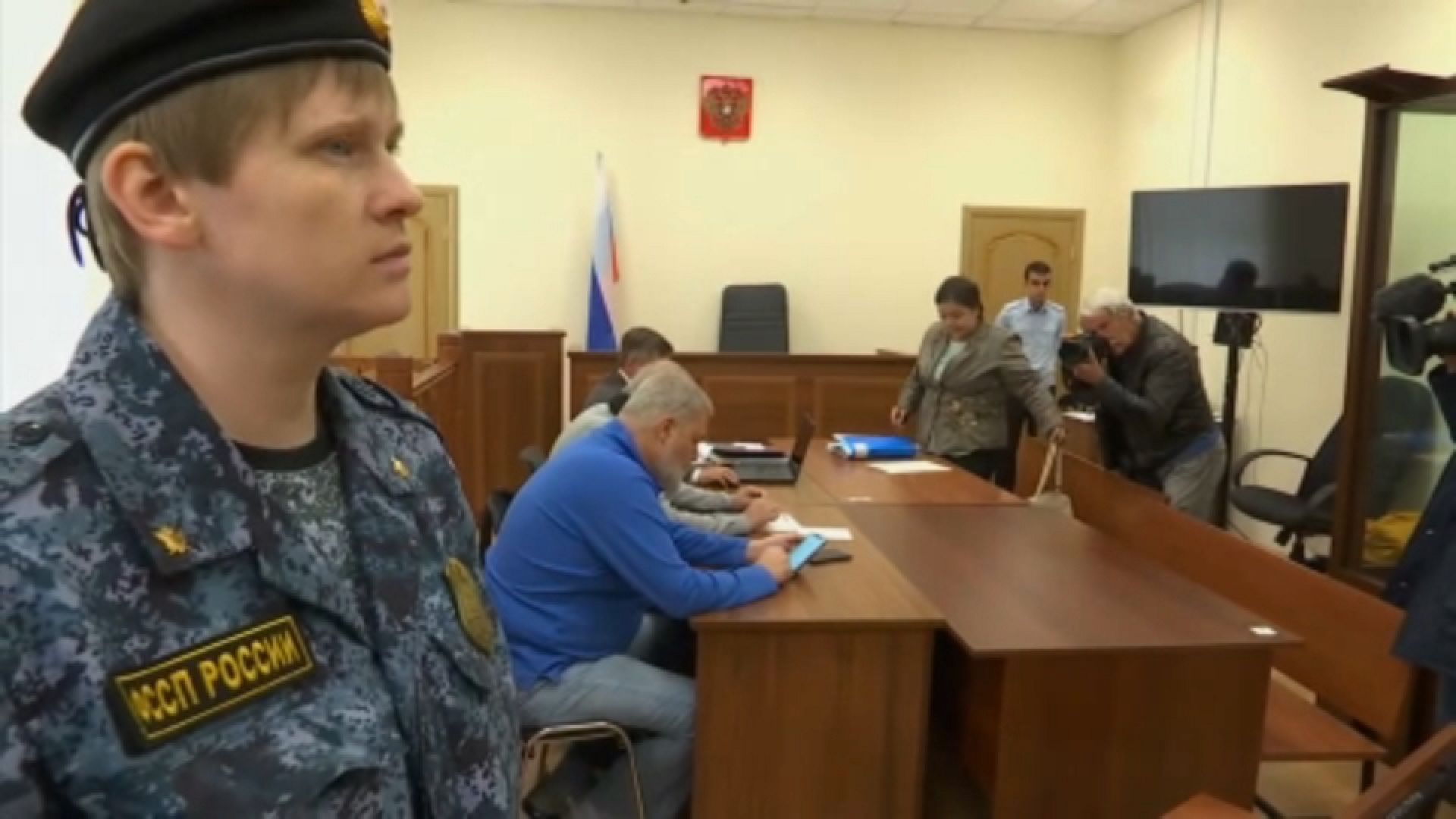 Novaya Gazeta: Moscow court revokes Russian newspaper's publishing ...
