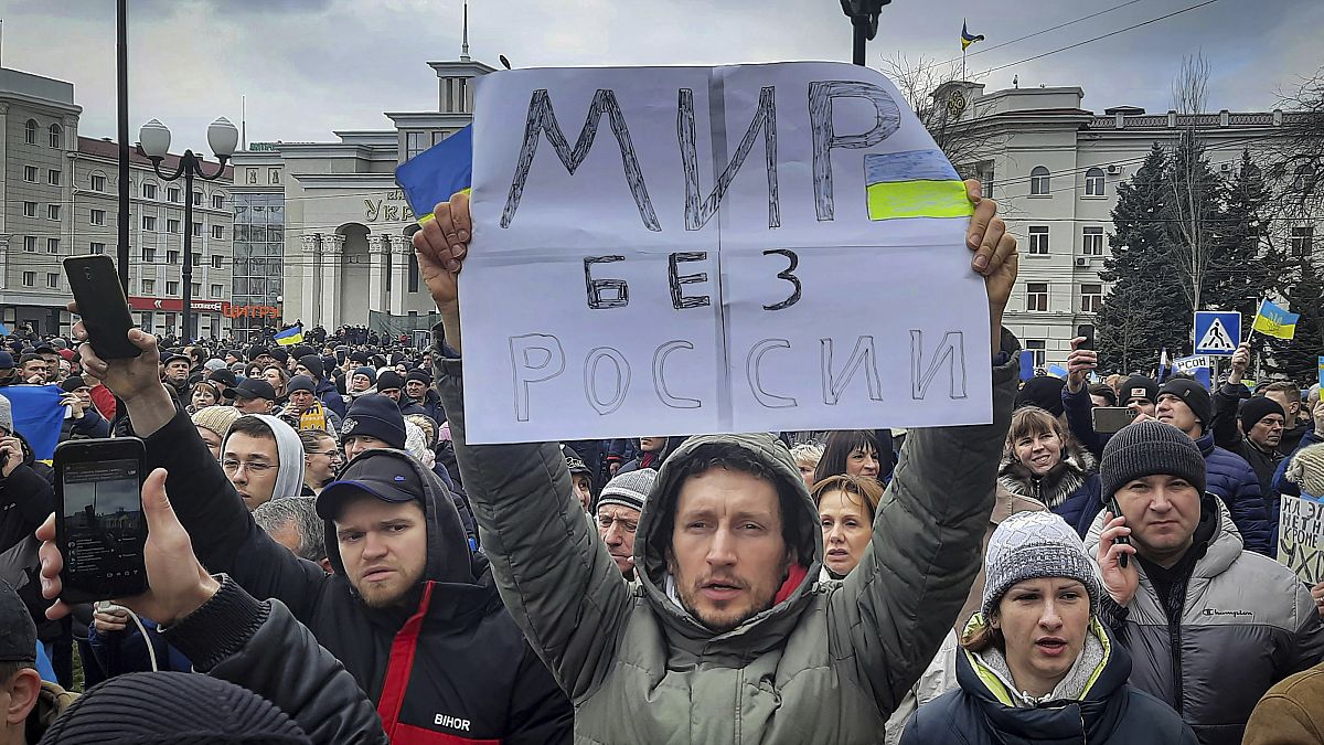 Ukrayna'nın işgal altındaki Herson kentinde Rus karşıtı gösteri 