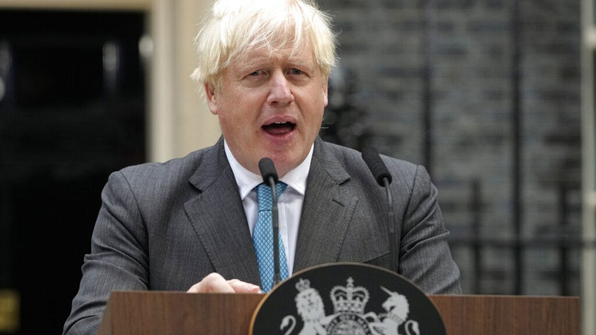 Başbakanlık görevi sona eren Boris Johnson, Downing Sokağı 10 numaradaki konut önünde veda konuşması yaptı