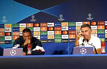 Kylian Mbappé und PSG-Trainer Christophe Galtier bei einer Pressekonferenz am Montag, 5. September 2022.