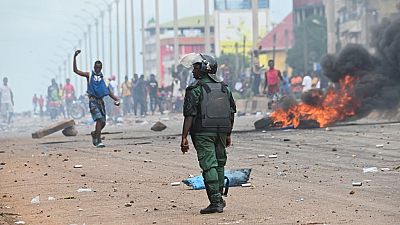 Guinée : 10 policiers blessés lors des manifestations du FNDC