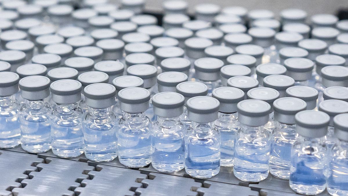 В начале сентября ЕВ одобрило вакцины, адаптированные для варианта Омикрон