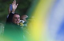 Bolsonaro criticado por fazer campanha eleitoral no bicentenário