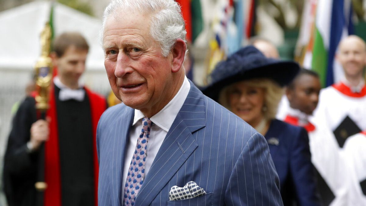 Kraliçe 2. Elizabeth'in ölümünün ardından 73 yaşındaki oğlu Charles tahta geçti