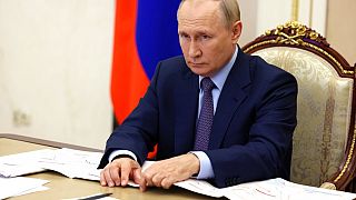 Wladimir Putin am 8. September 2022 nimmt an einer Zeremonie zur Eröffnung neuer Infrastrukturprojekte in Russland teil.
