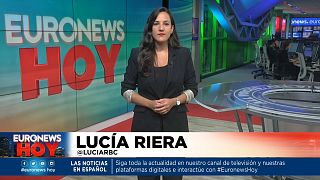Lucía Riera presenta una edición especial de Euronews Hoy con motivo del fallecimiento de la reina de Inglaterra.