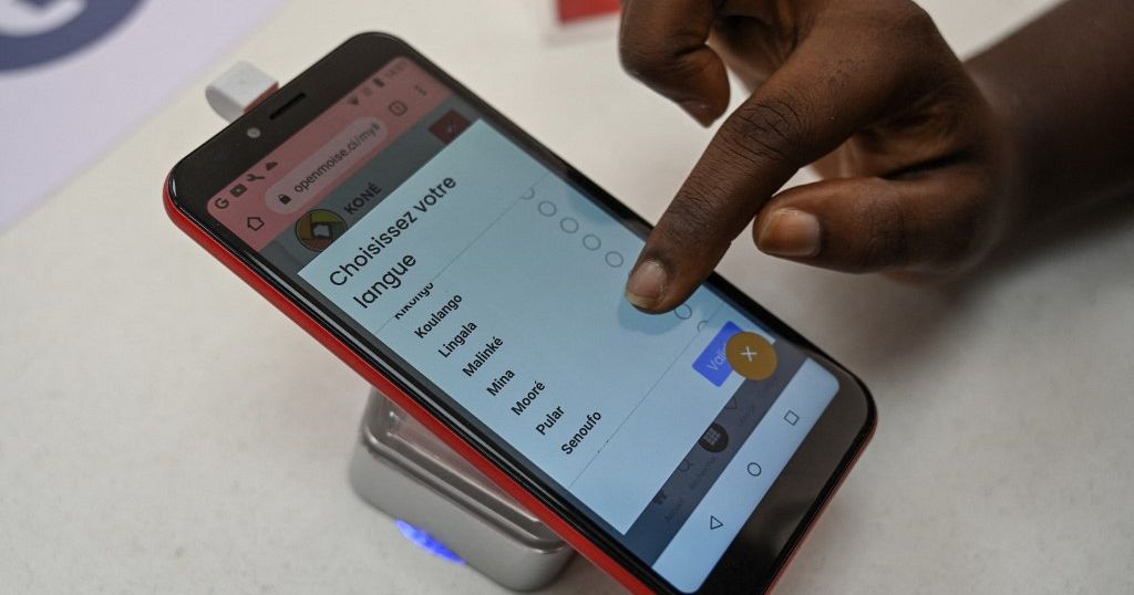 Côte d'Ivoire : un "superphone" en langues africaines pour analphabètes