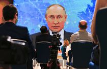 В Кремле пока не отреагировали на публичное обращение петербургских депутатов к Госдуме РФ