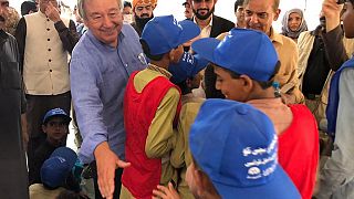 Guterres visitou um campo de deslocados em Jaffarabad