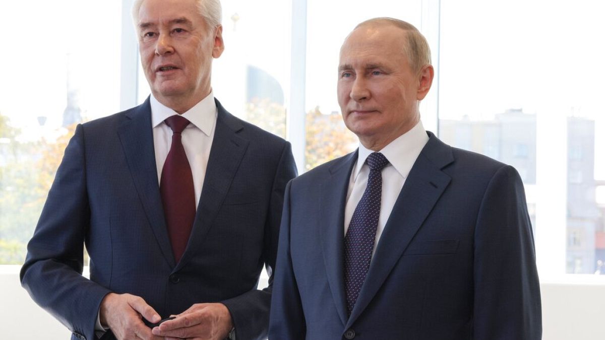 Wladimir Putin mit dem Bürgermeister von Moskau Sergej Sobjanin